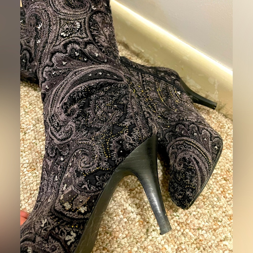 Diba brand knee-high stiletto boots, size 7.5